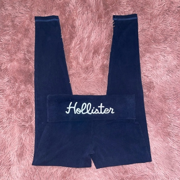 Hollister - Picture 2 of 5